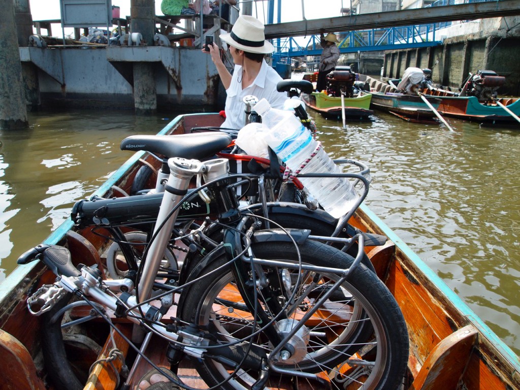 Crossing the Chao Phraya river